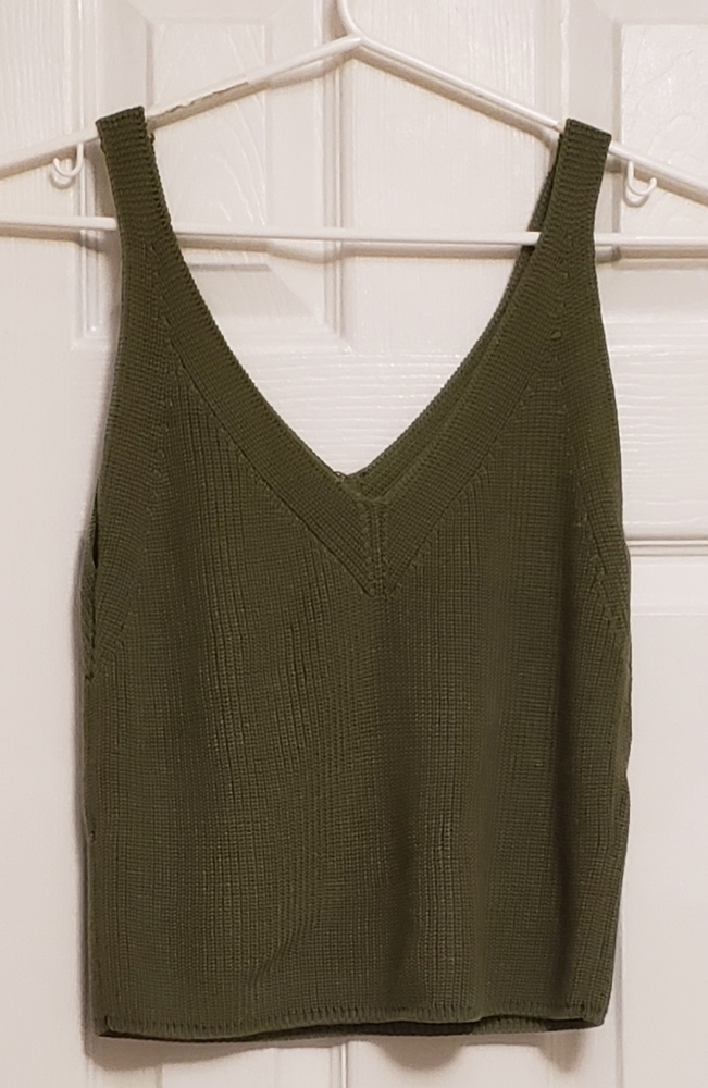 Knit crop top
